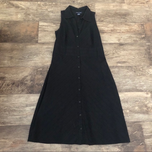 Ann Taylor Dresses & Skirts - Ann Taylor black dress, size 6